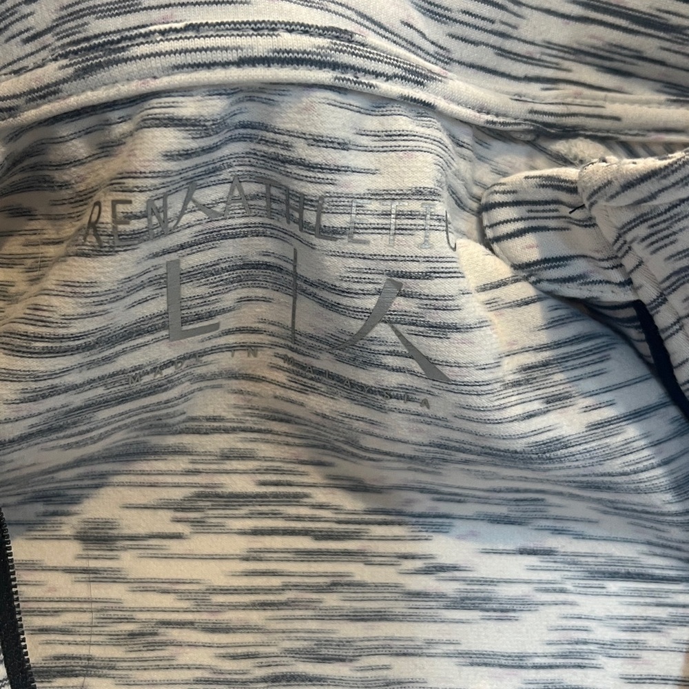 Gray Patterned Zip-Up Jacket - image 2